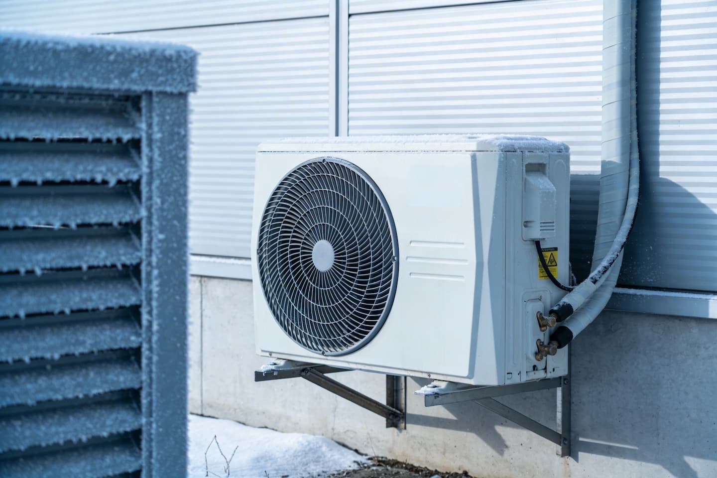Commercial heat pump operation